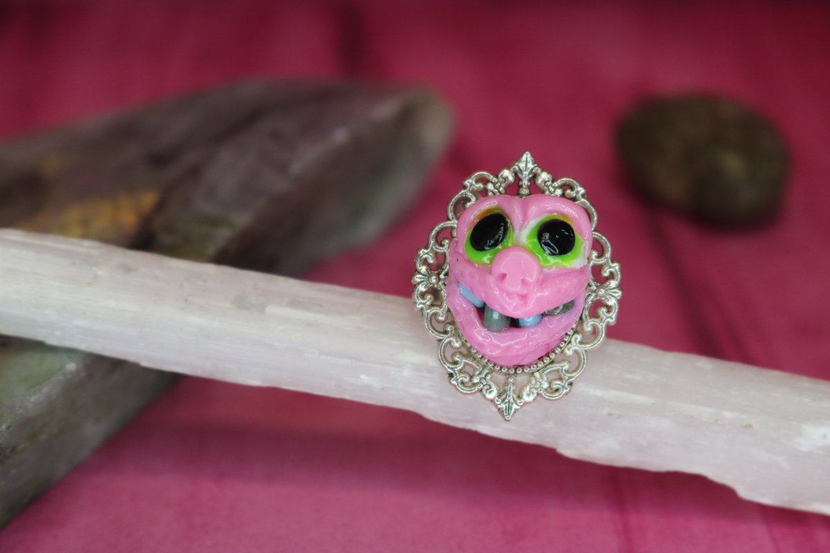 Lady Queso (art shop/business prints) 💜 tweet media