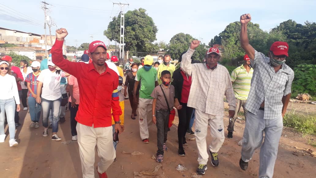 mocevedobolivar's tweet photo. El Pueblo Ciudad Bolivar se desbordo en apoyo al Candito de la patria, Jesus Alacayo cuanto amor y cuanto cariño del pueblo hacia el Candidato por el PSUV
@dcabellor @NicolasMaduro @PartidoPSUV #ciudadbolivarproductiva @taniapsuv @DeVueltaChavez https://t.co/SmiVsv73vQ