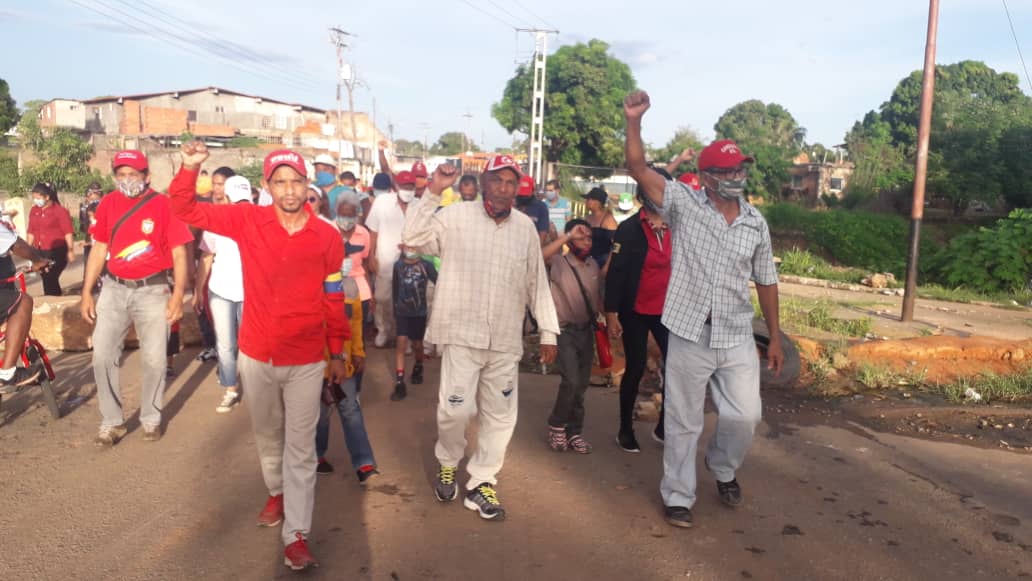 mocevedobolivar's tweet photo. El Pueblo Ciudad Bolivar se desbordo en apoyo al Candito de la patria, Jesus Alacayo cuanto amor y cuanto cariño del pueblo hacia el Candidato por el PSUV
@dcabellor @NicolasMaduro @PartidoPSUV #ciudadbolivarproductiva @taniapsuv @DeVueltaChavez https://t.co/SmiVsv73vQ