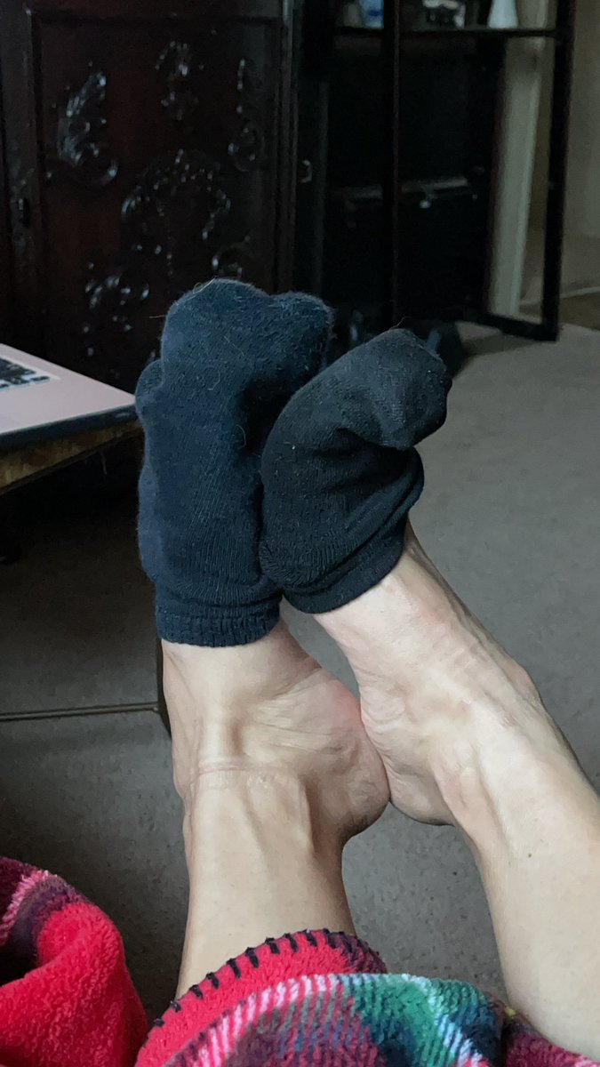 la_petite_feet1's tweet photo. Anyone want to buy my sweaty socks? DM me! #feetcontent #dirtsocks #Feet #feetformoney #feetpicsforsale #feetworshi̇p #footqueen #footworshipping #picsfeet https://t.co/CZkvtASm8e