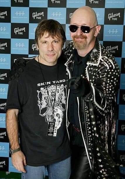 Happy birthday Bruce Dickinson!!!!!! 

In the photo Bruce Dickinson with Rob Halford 