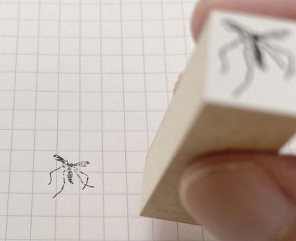 叩き潰された蚊を再現 ユニークすぎるモスキートスタンプが登場 話題の画像プラス
