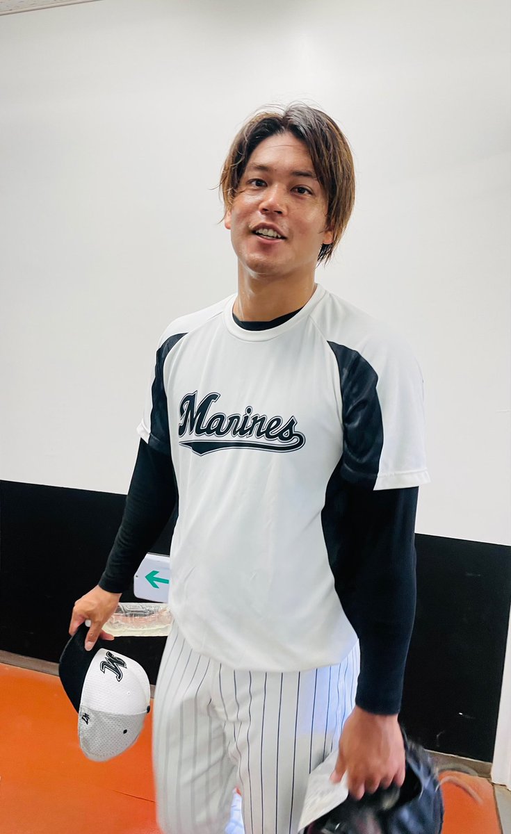 千葉ロッテ　DeNA　佐々木千隼実使用ユニフォームパンツとおまけでネームTシャツ 千葉ロッテ DeNA 佐々木千隼実使用ユニフォームパンツとおまけで