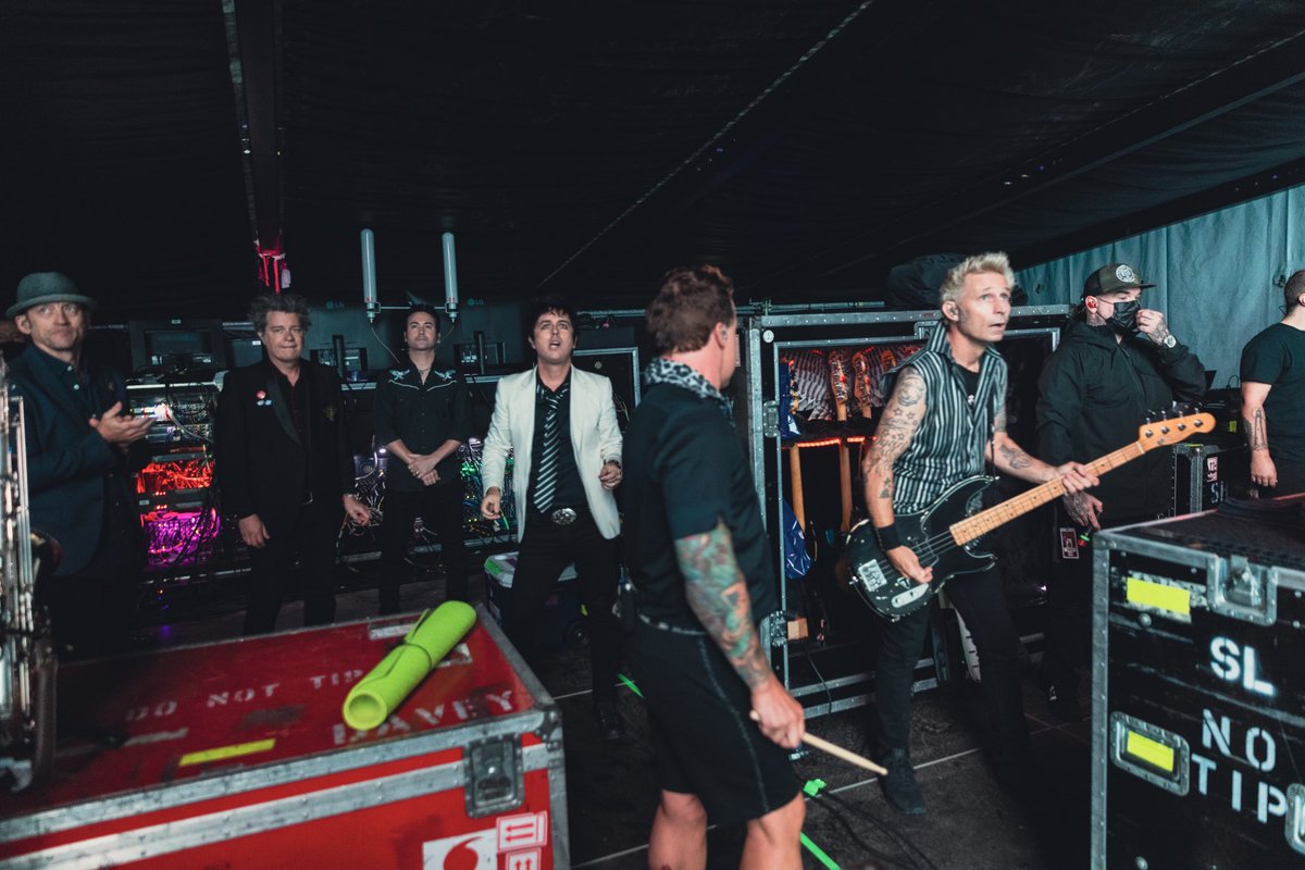 Green Day tweet media
