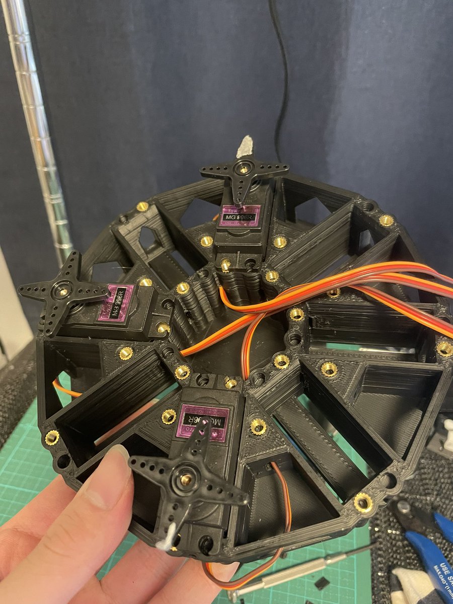 B_SKY_Lab's tweet image. 黒地に金のアクセントってカッコいい
#Rospider