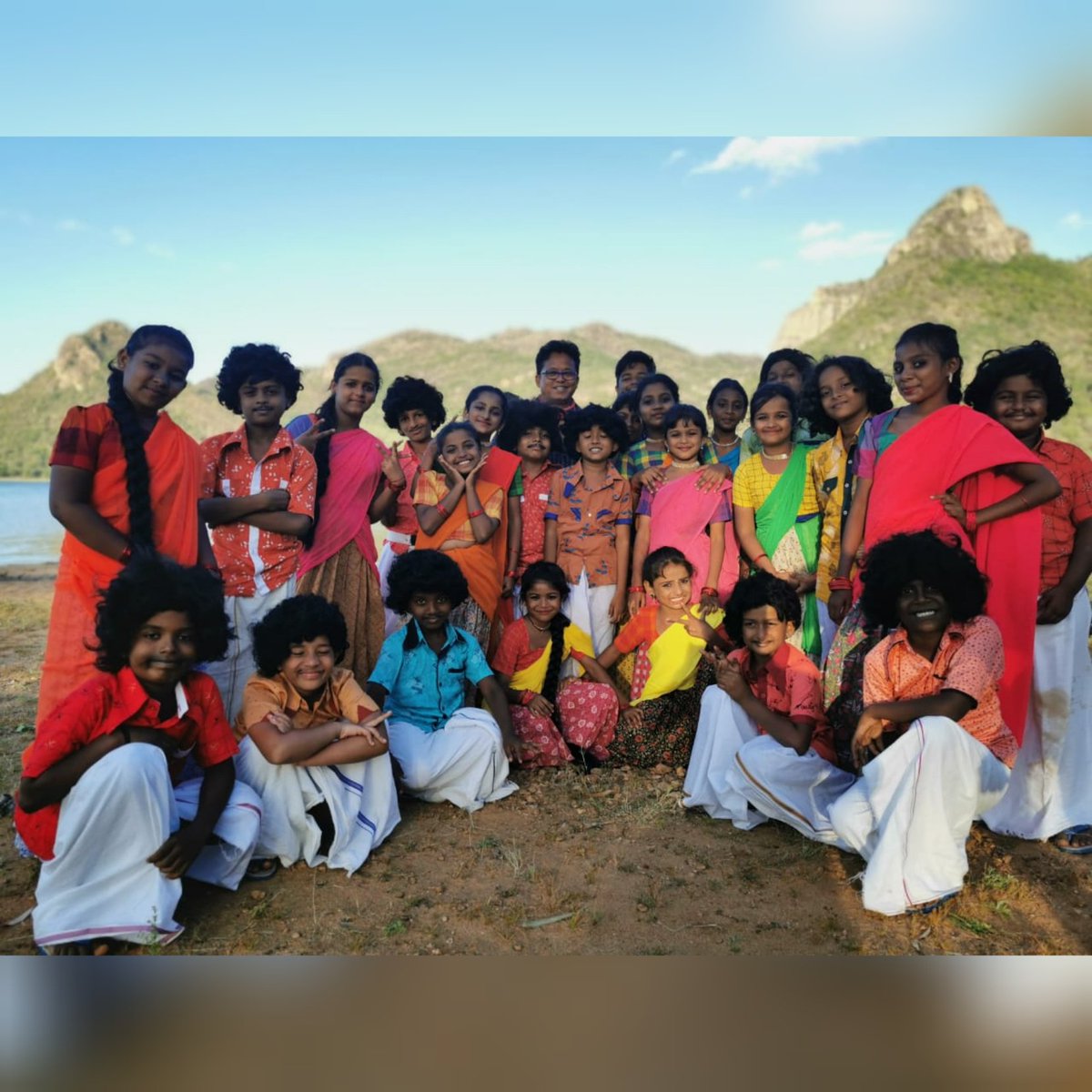 Krishanth2014's tweet photo. 🎦Pollachi Shoot Dairies😍

KDS Kids😎❤

#pollachi🌴 #pollachi #pollachidiaries #shootfilm #shootlife #shooting day https://t.co/gurTDIgQOS
