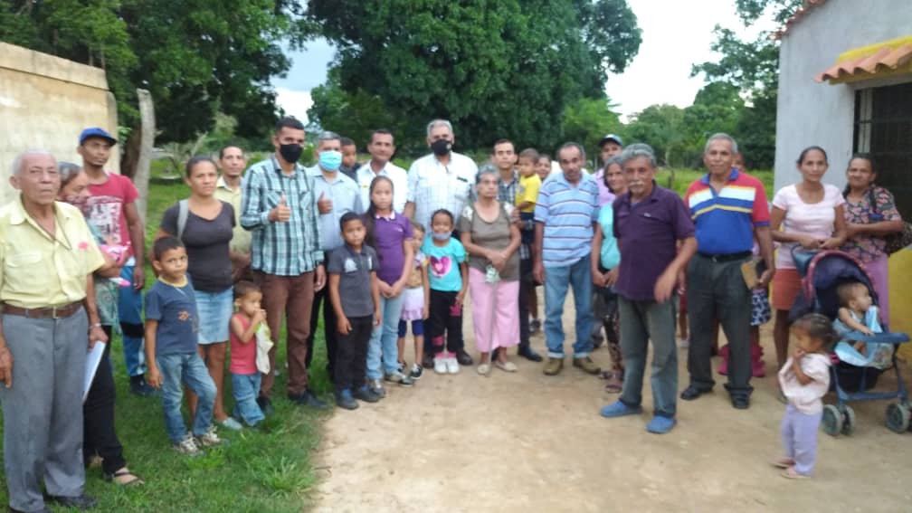 #6agosto <a href="/ADemocratica/">Acción Democrática</a> #Cojedes #Tinaquillo sigue en la calle al lado del pueblo,con el pastor #HilarioSanchez #luisHernandez #oswaldoreyes llevando un mensaje de #Unidad y cambio. No pagamos $ ni damos comida piche a la gente para que nos acompañen. <a href="/hramosallup/">Henry Ramos Allup</a> <a href="/prospericarlos/">Carlos M. Prosperi</a>