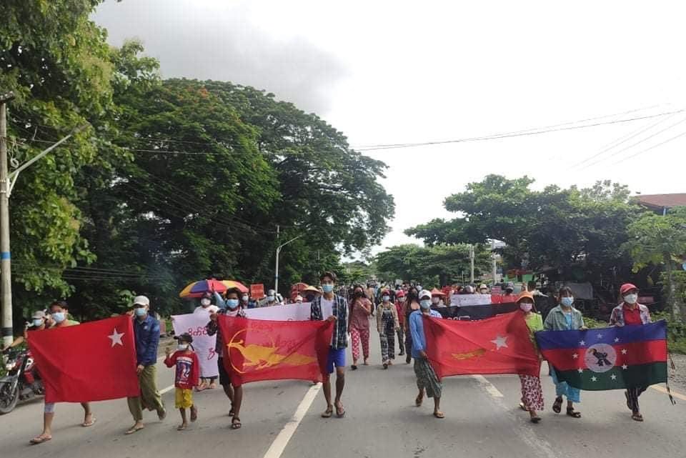TostevinM's tweet photo. Weekend or weekday, there are protests against military rule in Myanmar #WhatsHappeningInMyanmar https://t.co/h4Y0JZvOLo