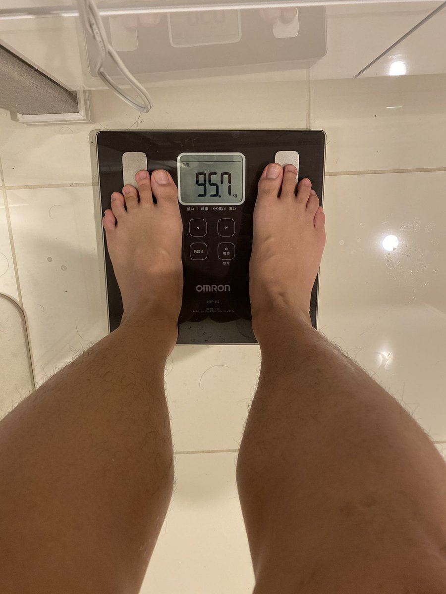 zerohiko_d's tweet photo. ダイエット開始して6日目。
2kgダウン。まぁ水分抜れる���けですが。 https://t.co/mc7xK17hnK