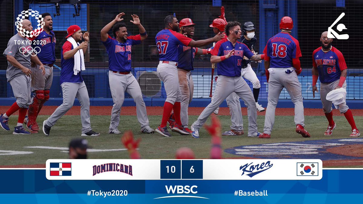 raquelarbaje's tweet photo. ¡BRONCE! 🇩🇴
Nuestra Selección de @probeisbolrd suma otra medalla de bronce 🥉en las olimpiadas de #Tokio2020. Muchas gracias, equipo, por su pasión y entrega en el terreno. Nos sentimos muy orgullosos de ustedes. 👏🏻 Cuando lleguen vamos a comer chicharrón con #PlatanoPower https://t.co/7mhgIx6NLg
