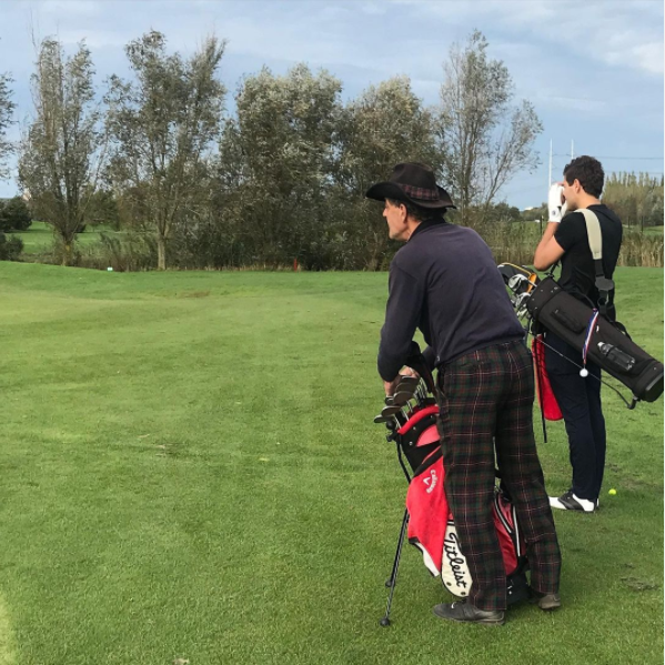 BOBLOV3's tweet photo. Credit:@meetthegolfers Bring your dad to the course day. And use your Boblov rangefinder! A great way to figure out the average distance of the new. #BOBLOV #golf #rangefinder https://t.co/OpnWfBUoYE
