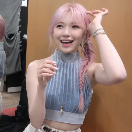 𐬹 nuna 𐬹 whan tumraina 🎀 T w T 🎀 ˚𓈒.