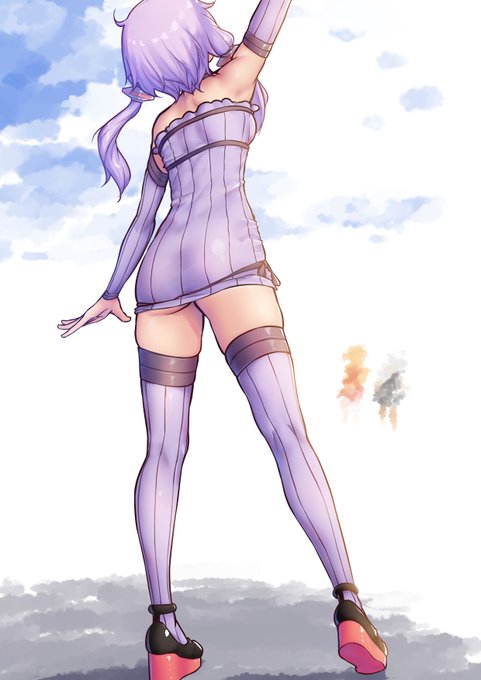 あっ、そんなに勢いよく腕振り上げたら… 