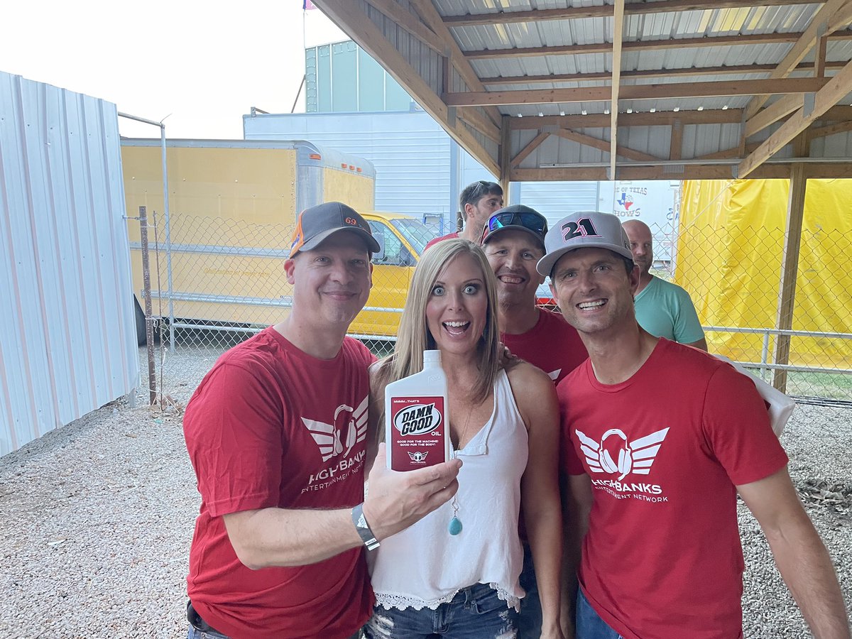 Highbanksnet's tweet photo. Oil Tycoons!!!
#damngoodfun 
#damngoodoil https://t.co/yobV01KcaK