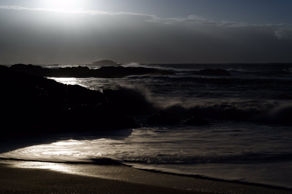 Solitary Dawn.
Sun rises over the majestic #solitaryislands #newsouthwales #Australia . Huge winds and #roughseas prevail.
#blackandwhite #blackandwhitephotography #monochrome #sunrise #photographylovers #nikon #nikonz6 #moody #ocean #sea #wave #darkandmoody #photo