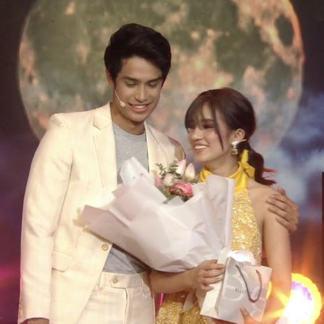 baristadomino's tweet photo. Donny: Pag dumating na 'yung babae, i want her to feel like she deserves the world
 
Donny to Belle: I just cant wait to see her too to conquer the universe kasi kayang kaya nya https://t.co/WxQjXlulpr
