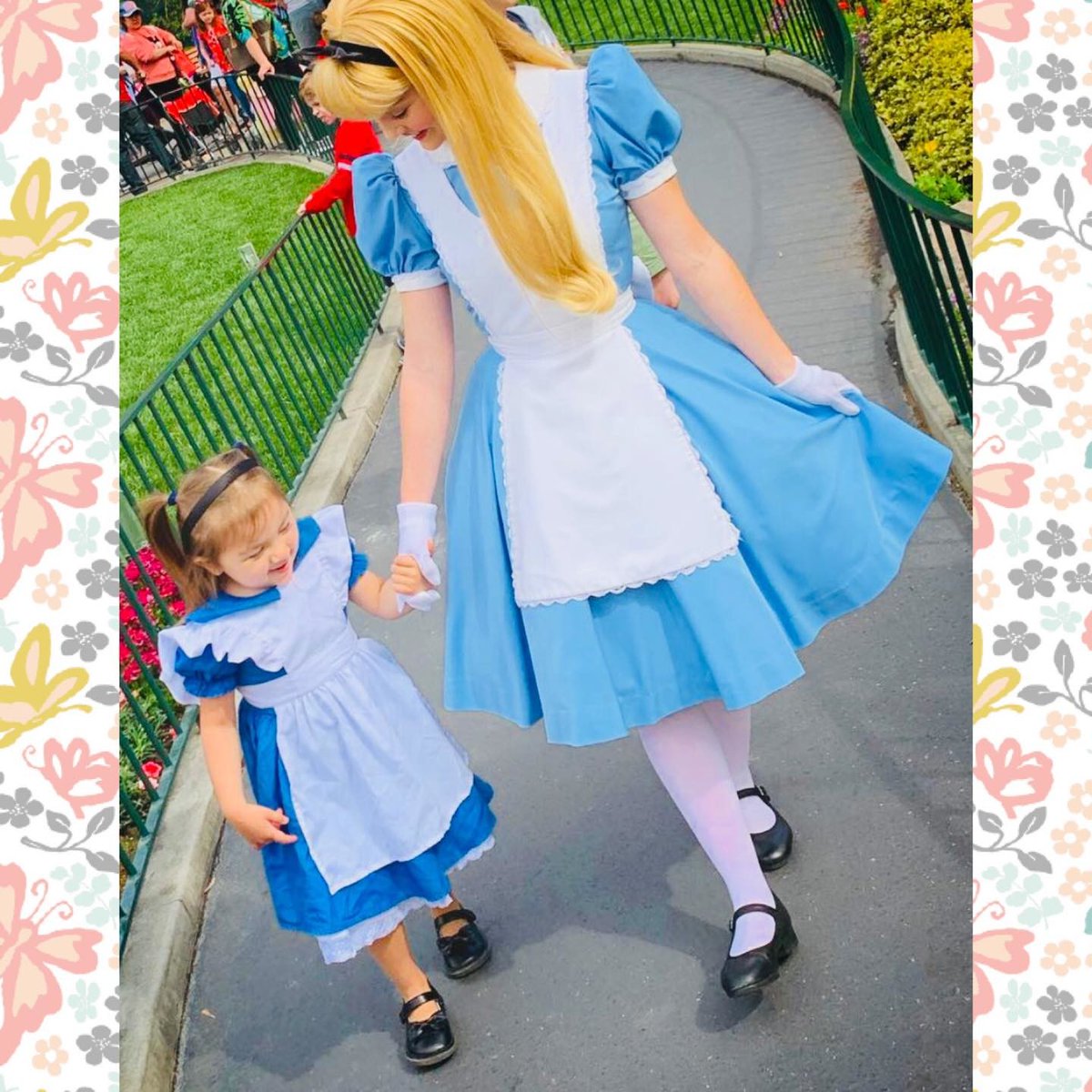 Wee_Squeak's tweet photo. Kids love wearing Wee Squeak shoes because… FUN! 😄
Parents enjoy the peace of mind in busy places 😌 https://t.co/iCC5J8dnqT