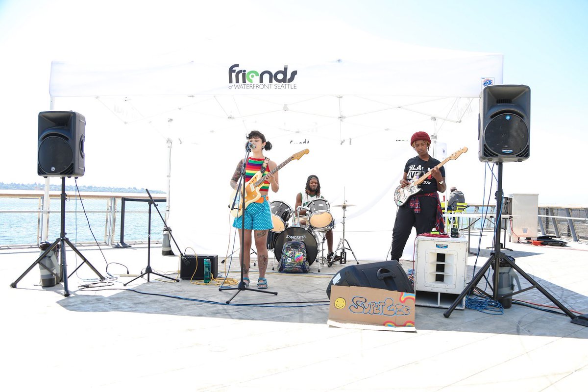 OutsideThinc's tweet photo. We had to tap into that Sublime Energy of Supercoze a few weeks ago during her show at the waterfront. 

Working with indie artists is a huge passion of ours &amp; we hope it shows in the art. 

📸 by @mujaleaxp with Outside Thinc 

#OST #TheCreativeWay #WeOutside #Sublime #seattle https://t.co/6dXm93nIRX