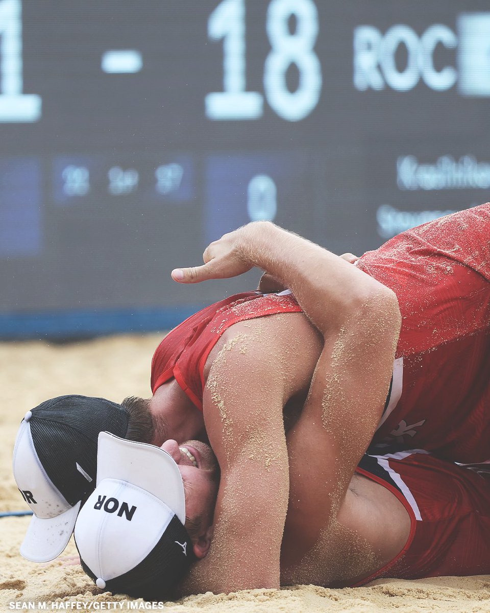 SportsCenter's tweet photo. Norway’s FIRST-EVER medal in beach volleyball is a gold 🥇

Anders Mol and Christian Sørum sweep their way into history! https://t.co/5o3ioCUwyn