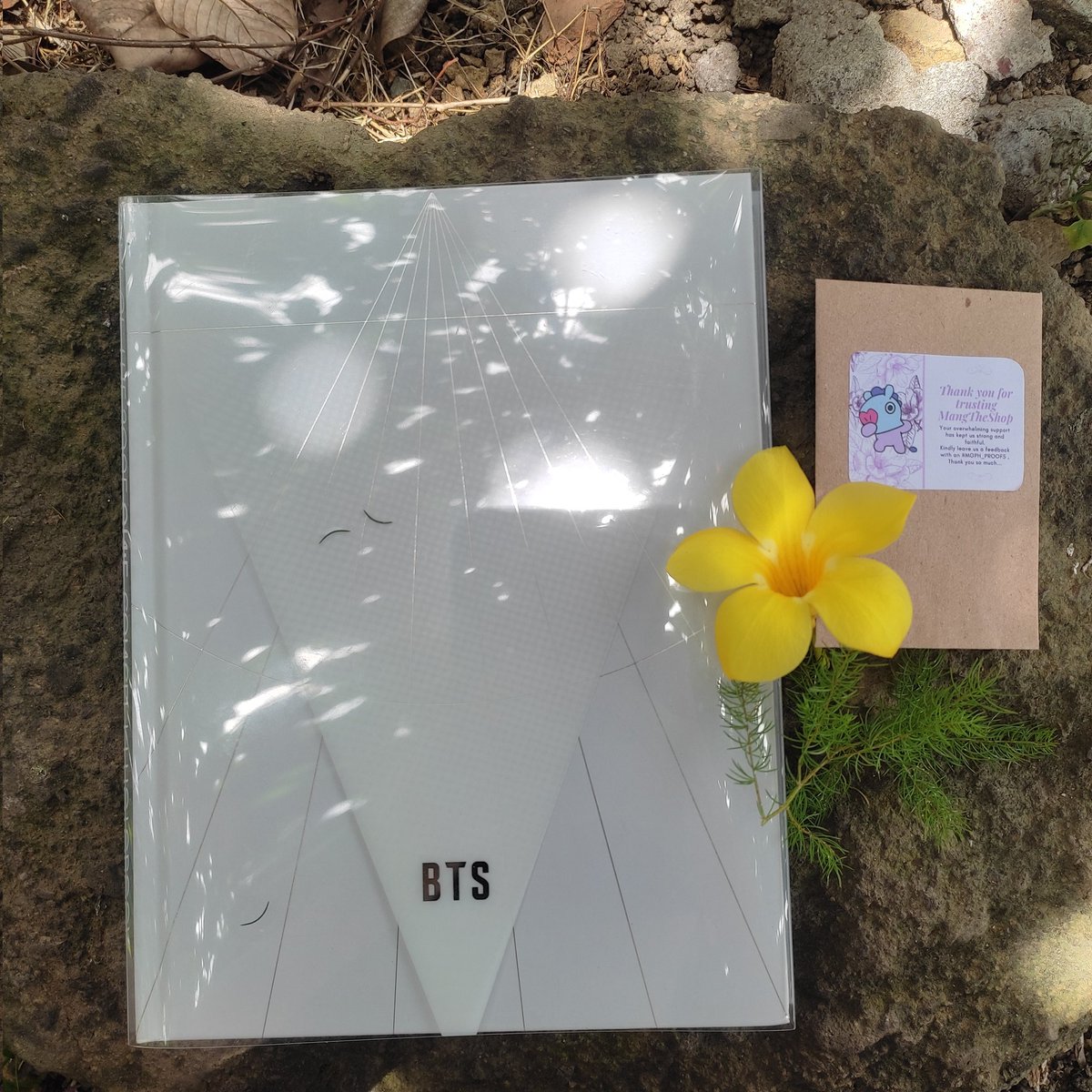 ocakeshooky's tweet photo. thank u @MangTheShop for the clue pb! nung isang araw lang ako naghanap, bitin pala kasi kapag route lang chz
item is in good condition w minor scratches sa sleeve wc is understandable kasi sensitive talaga ang acetate
great packaging and i appreciate the freebies! #MGPH_PROOFS https://t.co/xbT5fMXyzR