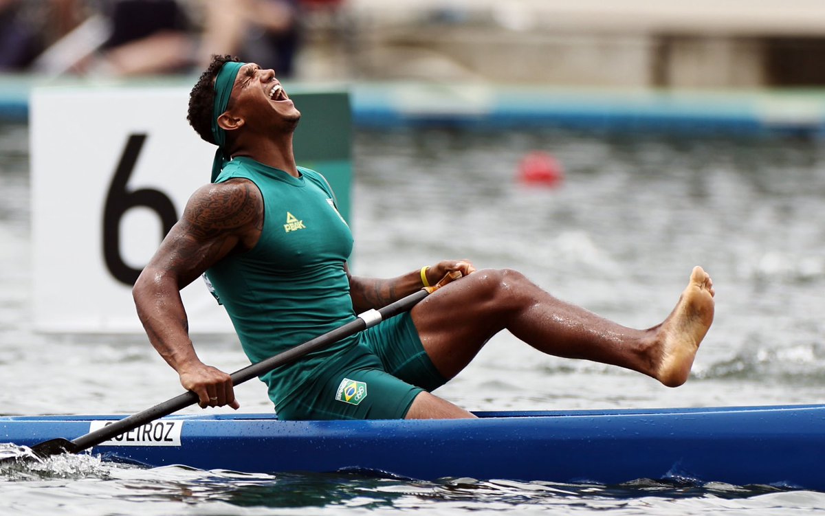 JonneRoriz's tweet photo. Isaquias Queiroz, medalha de ouro na prova de 1000m de canoagem de velocidade em Tóquio. 

Foto @jonneroriz / COB @timebrasil #timebrasil #canoagem #CanoeSprint #tokyo2020 #tokyo #olympics #canoncps @canoncps #sports #canonR3 https://t.co/Y9ZqM4m0D9