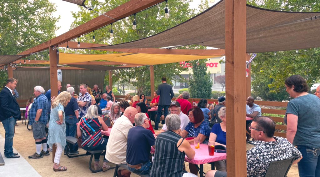 Joe Weaver tweet media