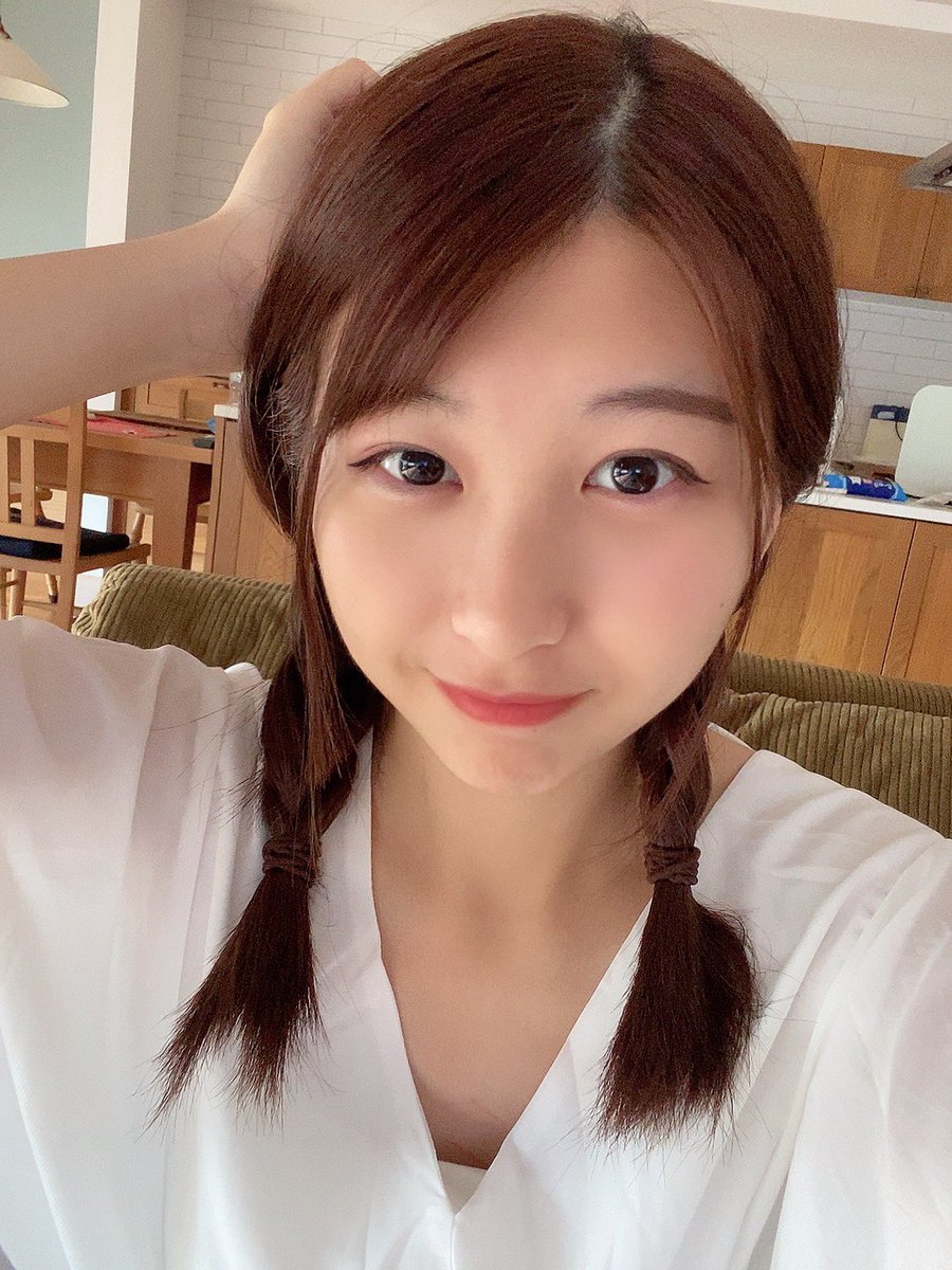 ゆいな おさげほど幼い髪型はない ゆいな おさげほど幼い髪型はない