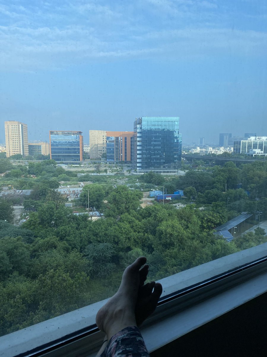 PiyasreeM's tweet photo. Early morning coffee with a dash of blue
#WorkFromAnywhere #fieldtrips #cantwaittomeetmyteam #COVIDWarriors https://t.co/s22AQj745X