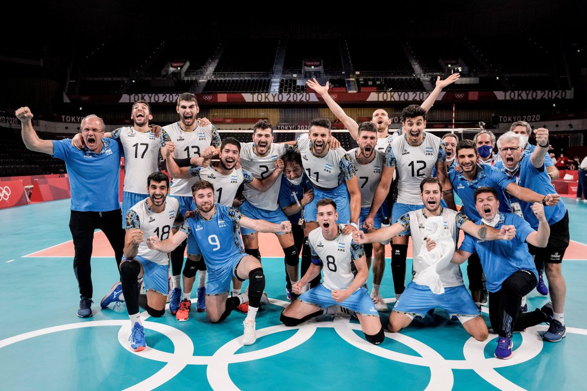BondiTokio's tweet photo. 🏐🇦🇷 15 MINUTOS 💙🤍

#VamosArgentina #Volleyball #Tokyo2020 #JuegosOlimpicos https://t.co/ipezFDJlcJ
