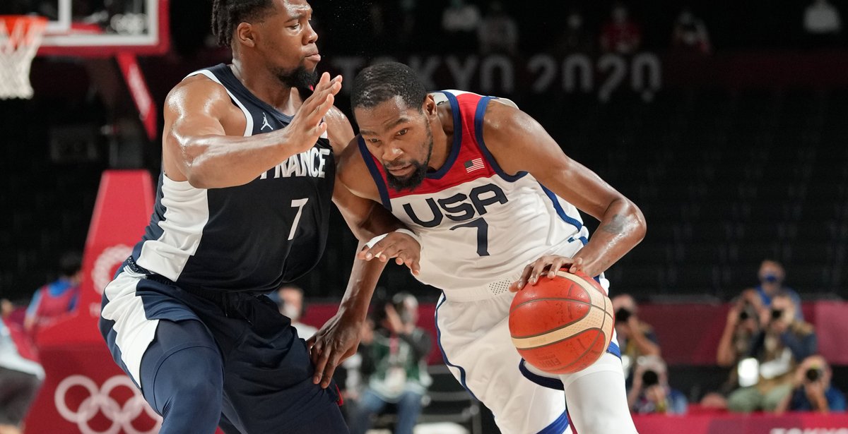 FINAL: USA Basketball gets its 4th straight gold with an 87-82 win over France. That means a gold medal for Syracuse alum Jerami Grant https://t.co/gIkVFVnwqp https://t.co/RuUYU6EUXX