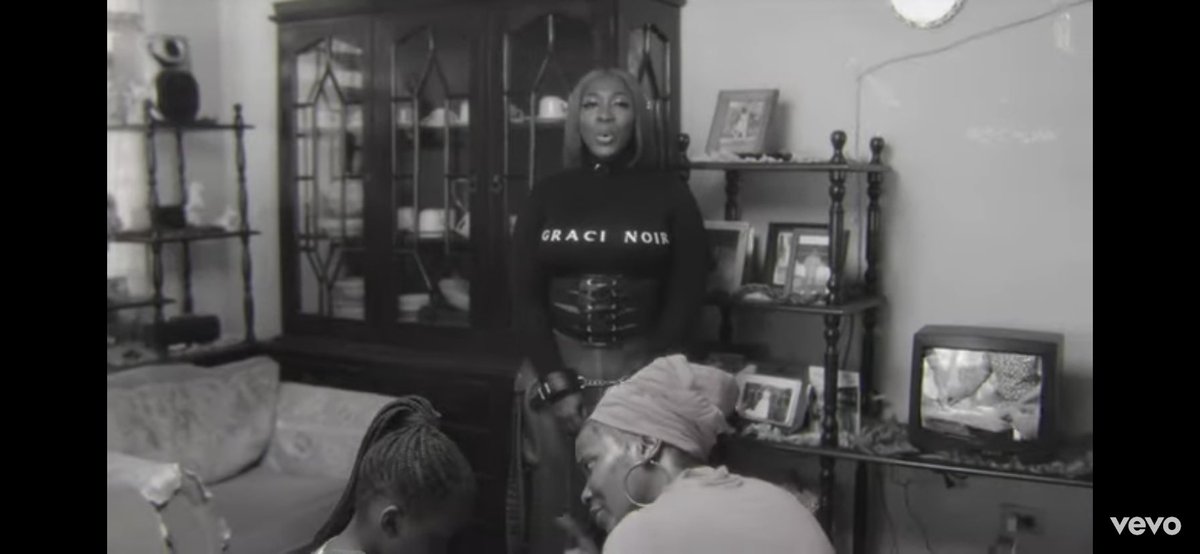 QueenVLion1's tweet photo. 📣📢🚨🗣 #HappyBirthdaySpice 👑🎂💙🇯🇲 @spiceofficial #Spice 👑 #SpiceAlbum10 💿 #Nitey #GoDownDeh @duttypaul 👑@DiRealShaggy 👑 #Frenz #PoPo Nicho 👑 #SoMiLikeIt #QueenofDanceHall 👑 #Kingz 👑 #QueenTingz 👑 #BlackGirlsRock 👑#BlackExcellence 👑🖤 https://t.co/LlxCanWdq5