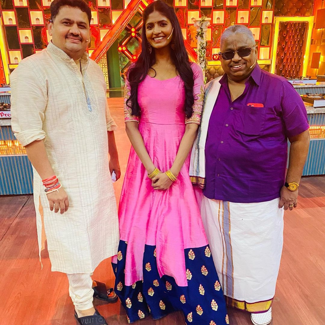 PrakazVijay_Of's tweet photo. #CookWithComali2 Kondattam ๐ฅ๐บ๐ป๐๐ป๐ฅณ๐๐ Shooting Spot Clicks! ๐ธ
#Set01
Full Show Telecast ๐ก At #Tomorrow 3:00PM On #VijayTelevision ๐บ https://t.co/lT2Np2pRaz