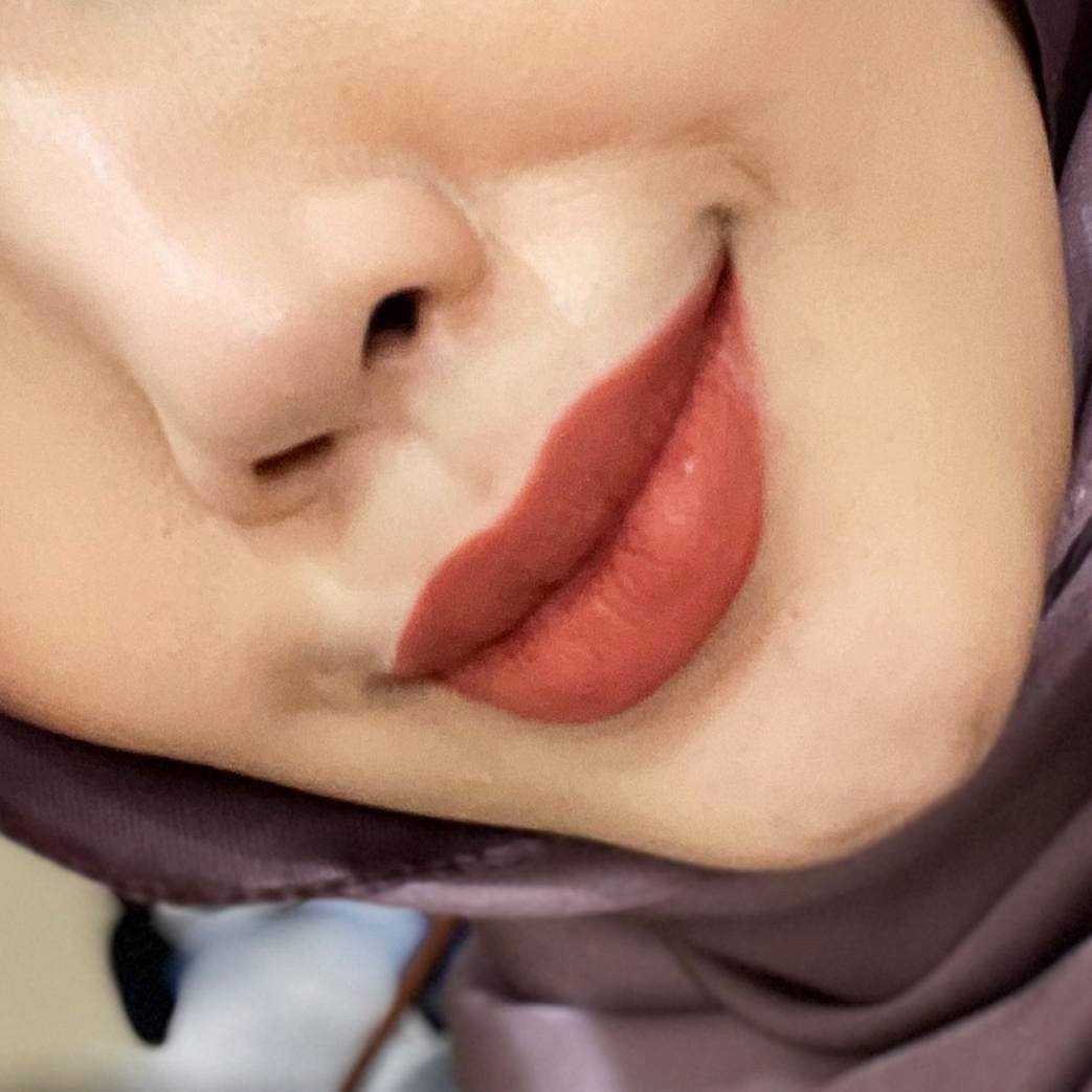 syitahsarah_'s tweet photo. cantik betul la lipmatte shade ophelia ni 😭😭😭

korang suka tak shade mcm ni? https://t.co/69EHmULjSh