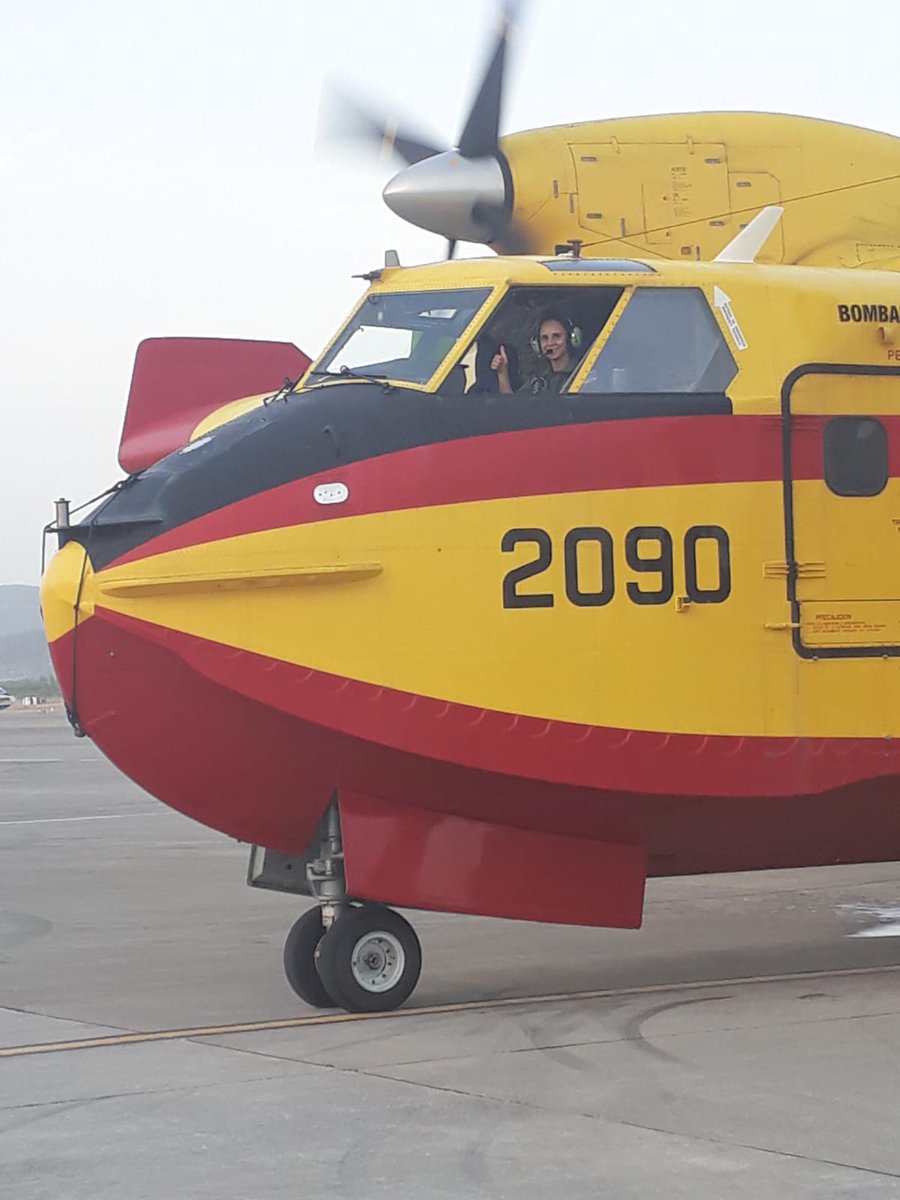 EmbEspTurquia's tweet photo. Is there a better way to start a Saturday morning than taking off with a #firefighter plane? 🇪🇺🇹🇷🇪🇦☠#corsarios #SpainwithTurkey #Venceremos https://t.co/dIgJO6GGfK