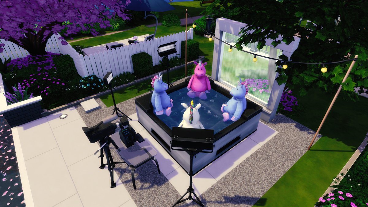 lukewalegames's tweet photo. thanks for hanging out with me on stream tonight :)
here's the best part of the build
a pinky fluffy unicorn hot tub stream🦄
hahaha 💙 #thesims4 https://t.co/6Z3HMqTiU0