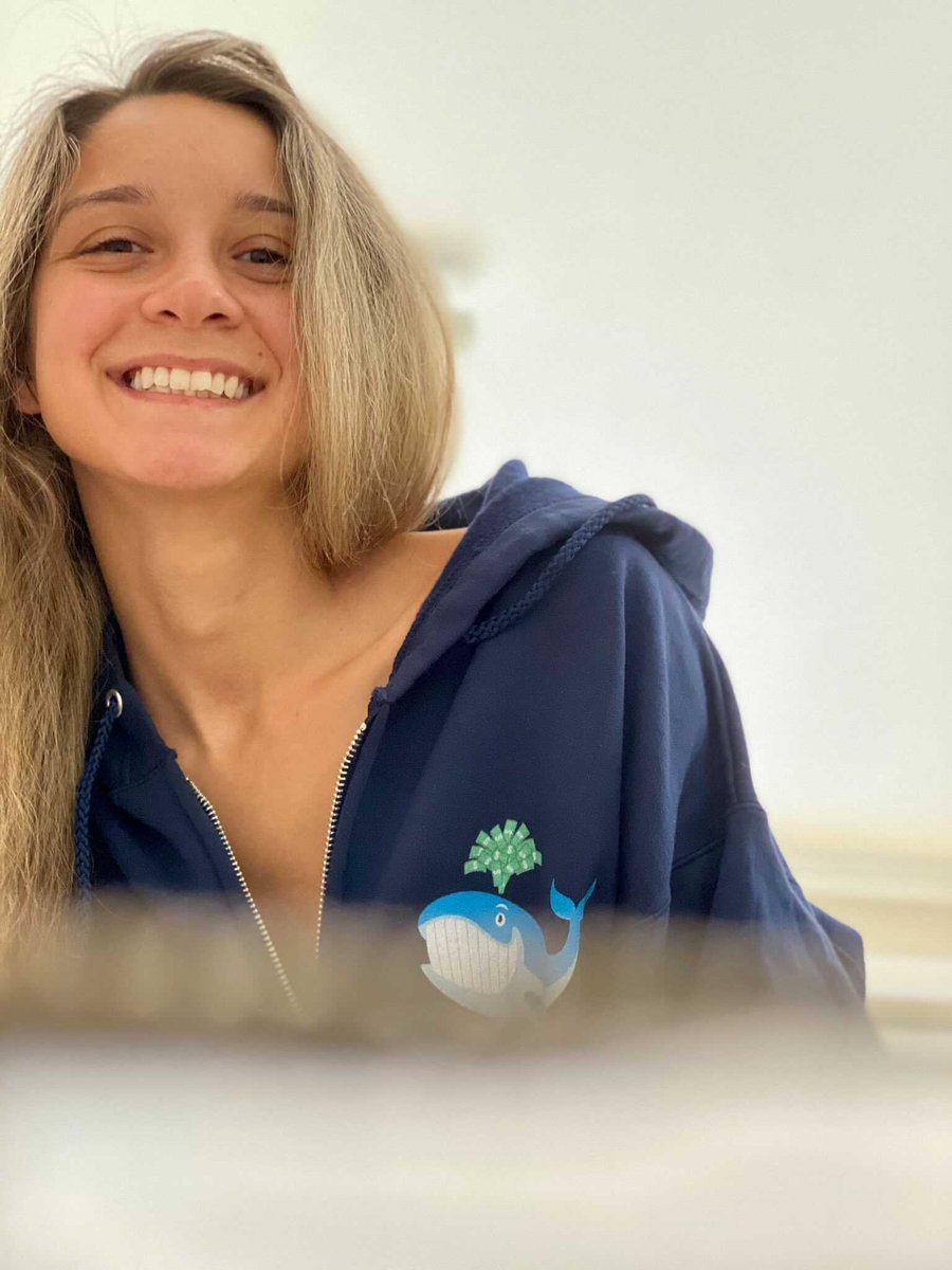 unusual_whales's tweet photo. Who wore it better?

@Helloimmorgan     vs     @KayKilbride 

Link: https://t.co/up3Gk7zwVZ? https://t.co/8H6Jn2nO6E