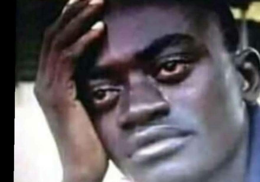 Kilicho muuma mo baada ya kustukia kua diamond aliimba eti manara anacheza mo anarukaruka bahati mbaya nae akarukaruka hapo ndo bundi alikoanzia hata ingekua yaani moo arukeruke kweli??