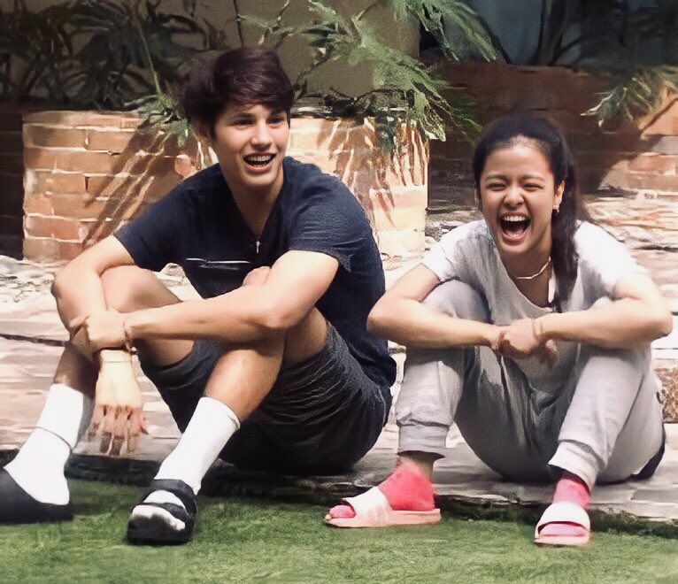 Orenchhh's tweet photo. Pbb days ft. KDs genuine smiles 

 KOBIE AND ANDI
#KoDrea https://t.co/ZbJgRoNTFt