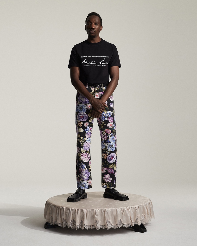 wrongweather's tweet image. Introducing Martine Rose! For the AW21 the designer explored soccer culture and how it mixed with club culture to deliver an immediately recognizable Wide Boy aesthetic. 
The first drop is now live at bit.ly/2WXw2Up

#martinerose #knowwave #wrongweather