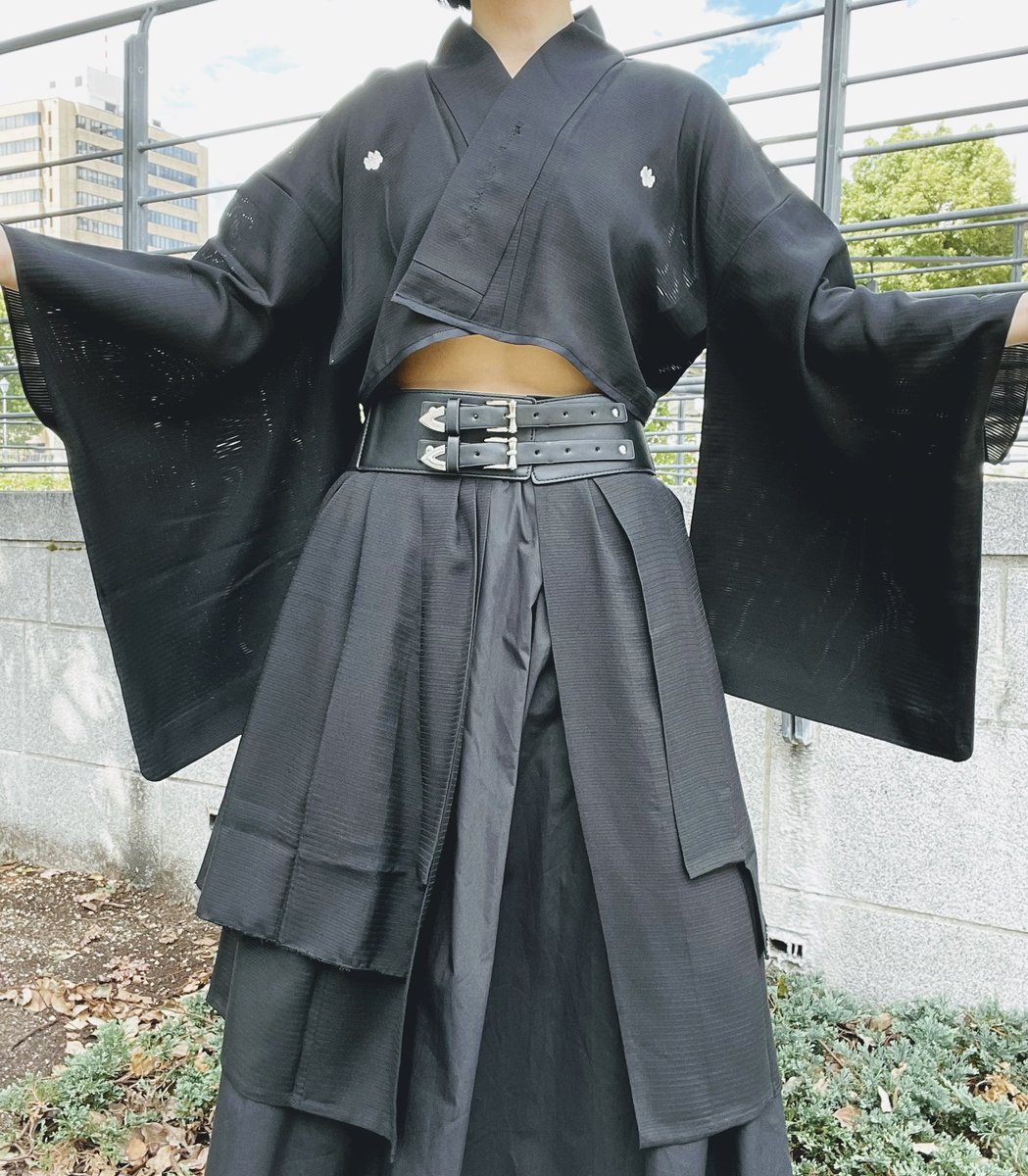 みさまる 着物 リメイクして作った 最強に涼しい着物 着付けいらずで上下含め5秒で着れる お腹涼しくてカッコいいのも好き みさまる 着物 リメイクして作った 最強に涼しい着物 着付けいらずで上下含め5秒で着れる お腹涼しくてカッコいいのも好き
