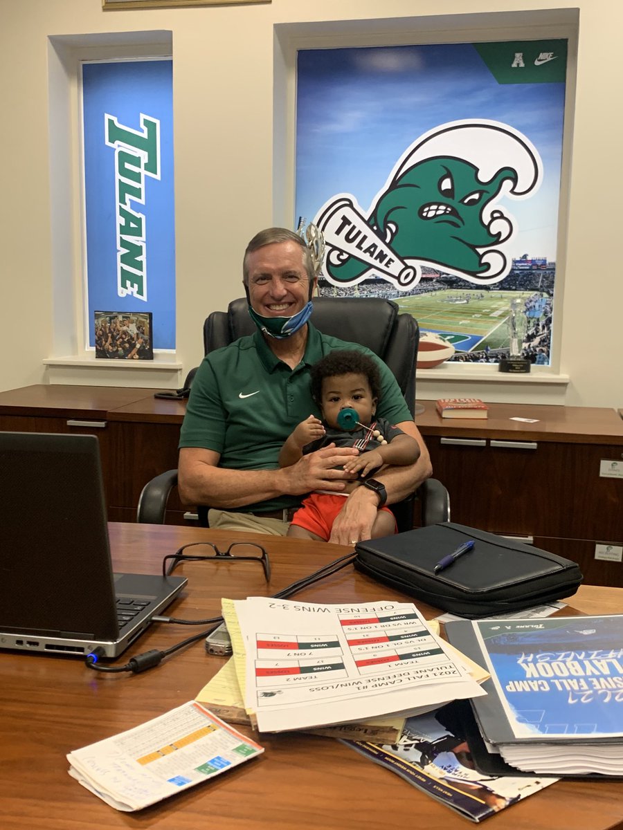 CoachWEFritz's tweet photo. Had a special guest at camp today! Dylan Williams,son of Deandre Williams ,our former great Dlineman! I’ve already started the recruiting process! https://t.co/0g9KBdhAVn