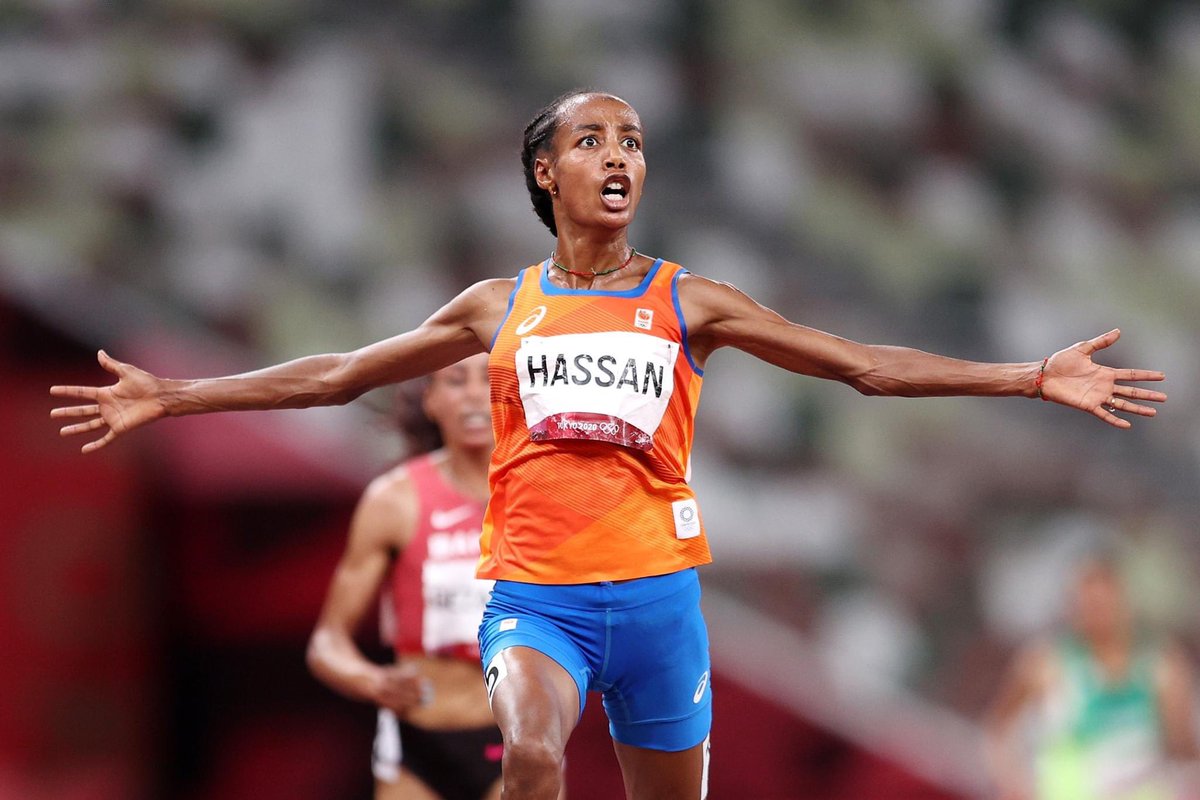 alimo_philip's tweet photo. Three #OlympicGames Medals for Sifan Hassan at #Tokyo2020 

🥇 5,000m
🥉 1500m
🥇 10,000m 🕰 29:55.32

Impressive #Olympics Medal Tally for the #ETH naturalized #NED in #Athletics. https://t.co/X3P44mUY7m
