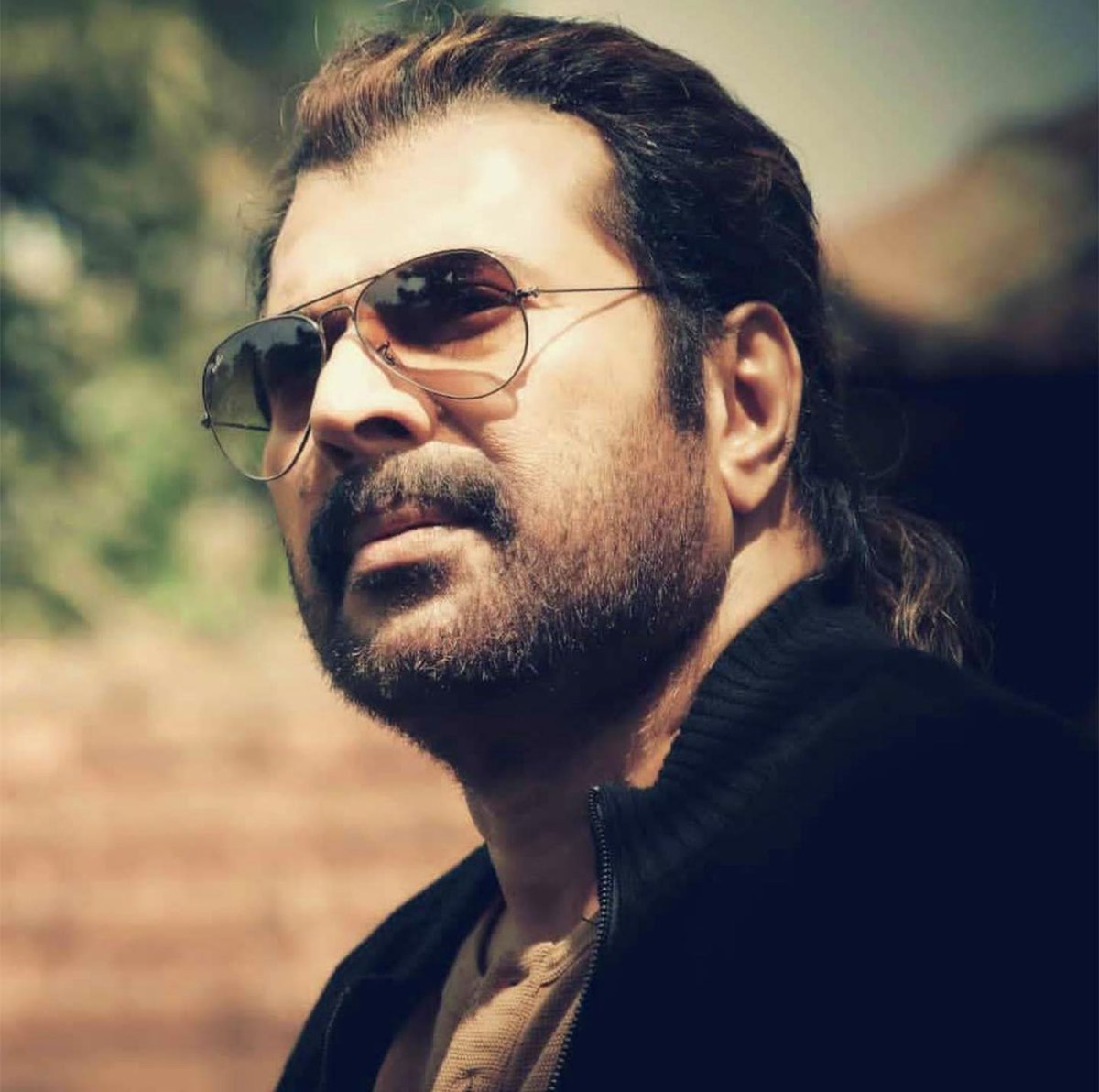 MammoottyFC369's tweet photo. To the one who inspired us to believe in cinema and live in cinema  😊😻

thanking you or all the entertainments you gave throughout the career 😇😎

#50YearsOfMammoottysm 
@mammukka

 | #BheeshmaParvam https://t.co/4out1mJnIl