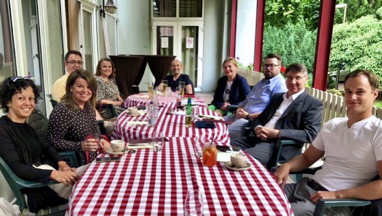 rcbpm25's tweet photo. Nyári ügyeletünk ismét pezsgésre sikerült. Fejben már karácsonynál jártunk🤩 Margitsziget pezseg tovább. Minden hónapban programok, programok!👍🤩🖐 Kovessetek bennünket😀 https://t.co/qLQSUcPIxc