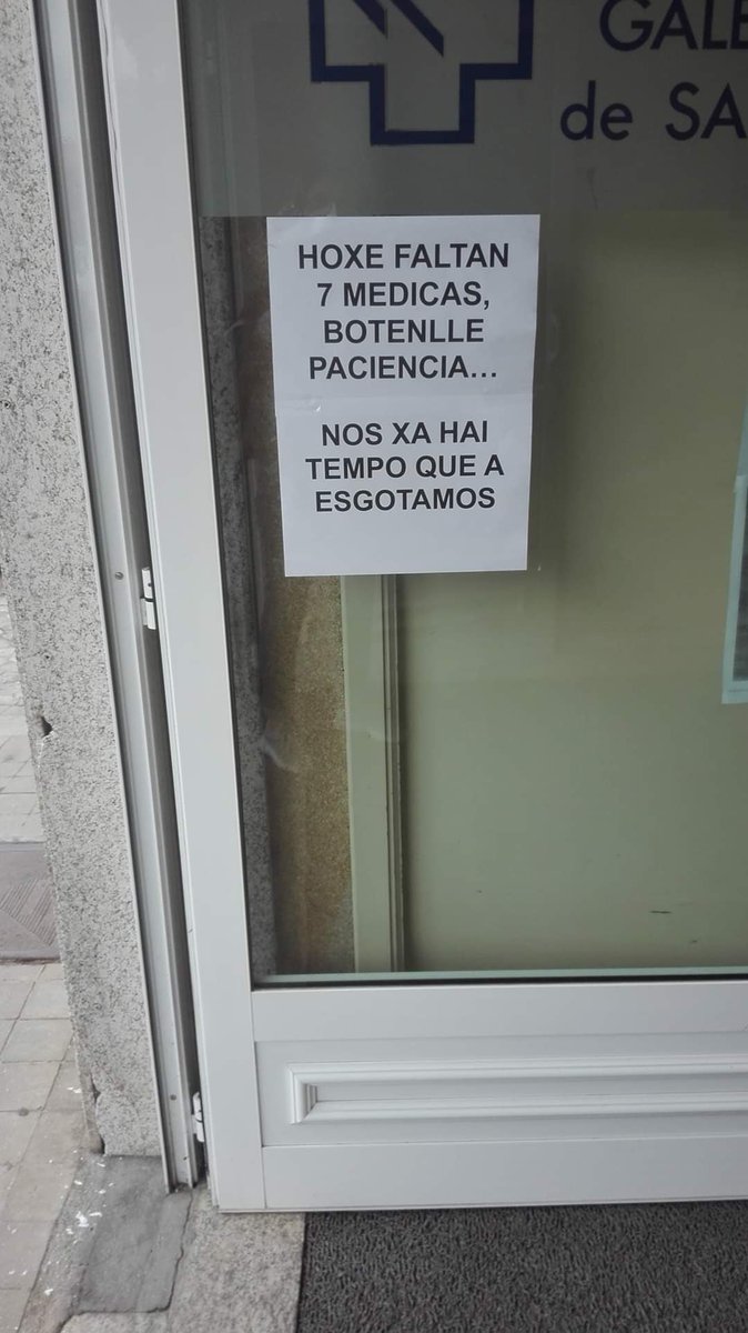 PabloAranguena's tweet photo. Esto é o que hai na sanidade pública galega. En Ribeira, por exemplo. 👇🏻👇🏻 https://t.co/iMgsyVSmzY