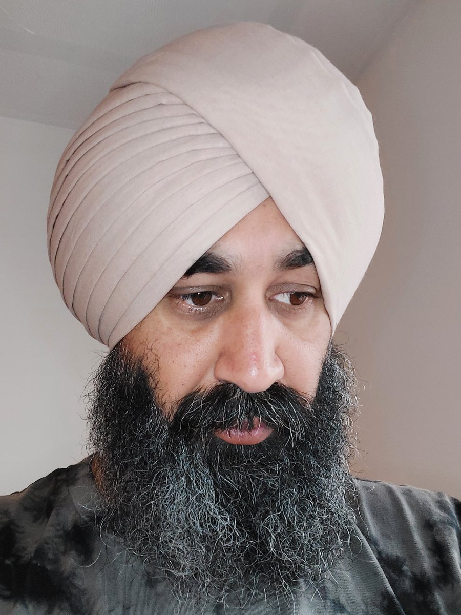 PlymouthChaz's tweet photo. Haven't done for a while. #NewTurban alert #TOTD #Turbanofthday #turbanoutfitter #thatmanwiththeturban 9 metres #POP #Paghonpoint #turban #dastar #Sikh https://t.co/PjdZri4yHi