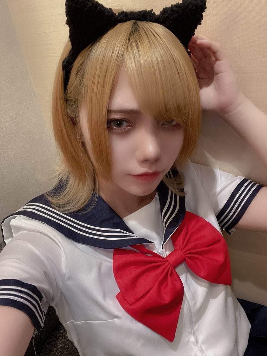 Mizukinatural's tweet photo. よぞらちゃん生誕です❗️❗️❗️

けもみみJKリフレコンビになってもたオタロにおりそう https://t.co/HdqURkiBfu