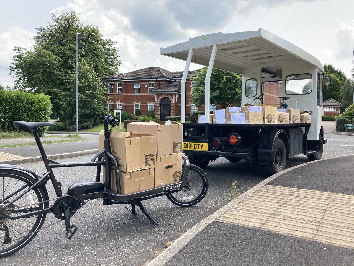 elovuk's tweet photo. #Macclesfield and #bollington we’re flying around town between 11.30-1.30 Thursday, Friday and Saturday - what will you have us collect and deliver for you today ? #betterbybike #zerotrucksdriven #zeroemissions #lunch #plants #KeepItMacc
#MacclesfieldBetterTogether
#ShopLocalMacc https://t.co/cJkzHmluwh