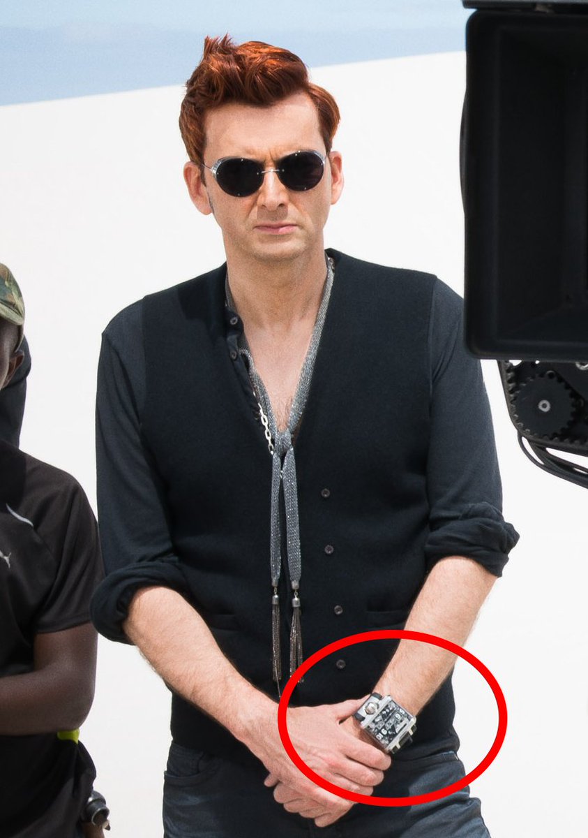 FYeahGoodOmens's tweet photo. Oh! I saw this photo and Tony Stark and LOOK AT THAT WATCH! It's Devon watch as Crowley wears :)! (Crowley has Devon Tread 1A ($18,450) and Tony Devon Tread 1F ($19,950)) #GoodOmens #GoodOmensFunFact #WatchBros https://t.co/yUKDCPawNF