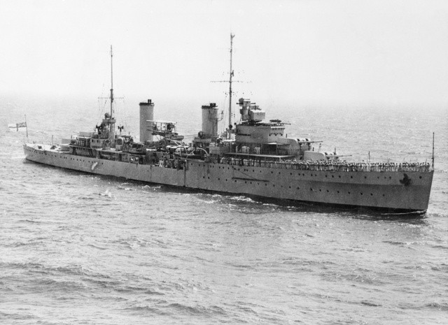 HistoryGuild's tweet image. The Royal Australian Navy sent several ships including HMAS Sydney to support the British fleet in the Mediterranean. 

Read more 👉 lttr.ai/kHcY

#History